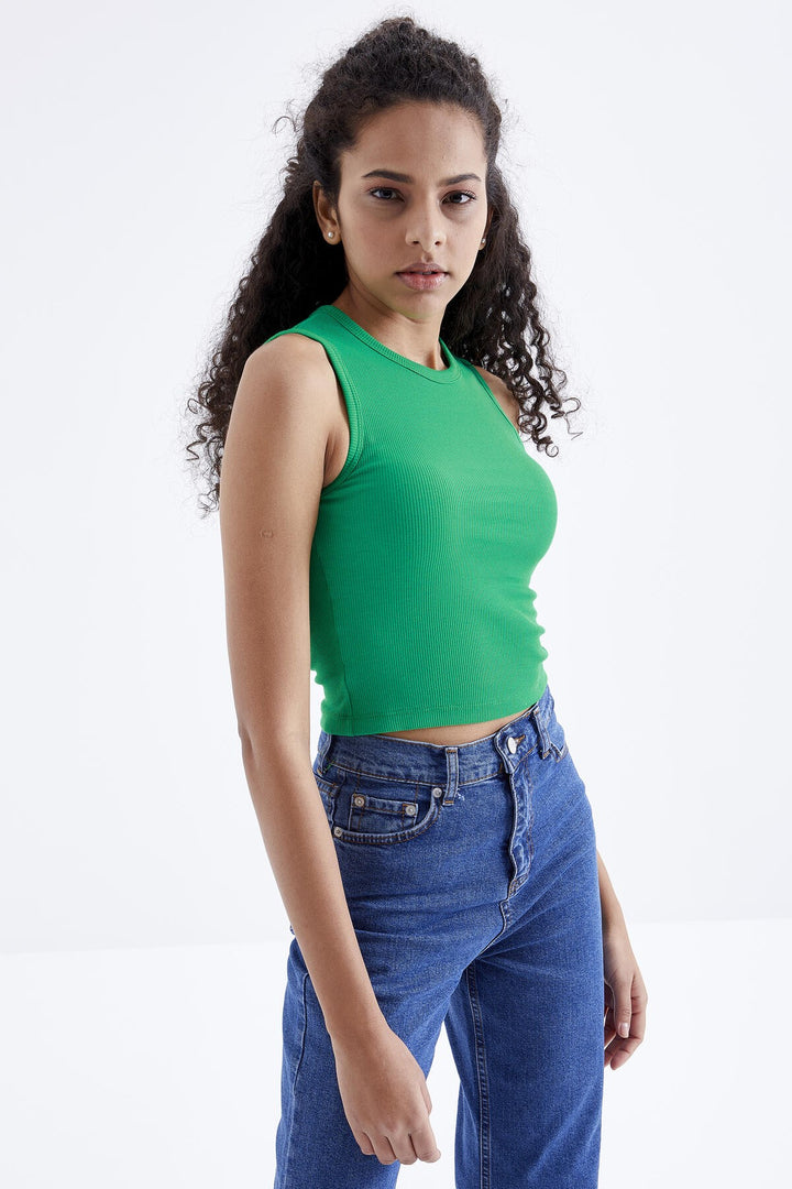TMY Green Basic Sleeveless O Neck Women's Crop Top Tank Top - 97204 - Dornbirn
