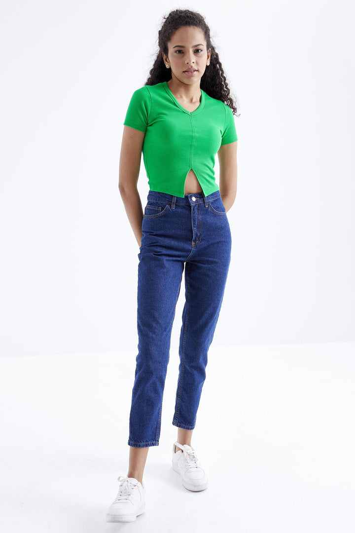 TMY Green Basic Front Slit V-Neck Women's Crop Top T-Shirt - 97206 - Warendorf