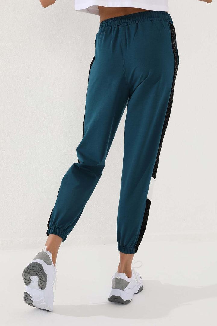 بنطال رياضي TMY Emerald Dotted Striped Detailed Jogger مريح ذو أساور مرنة للنساء - 94579 - Mafamude