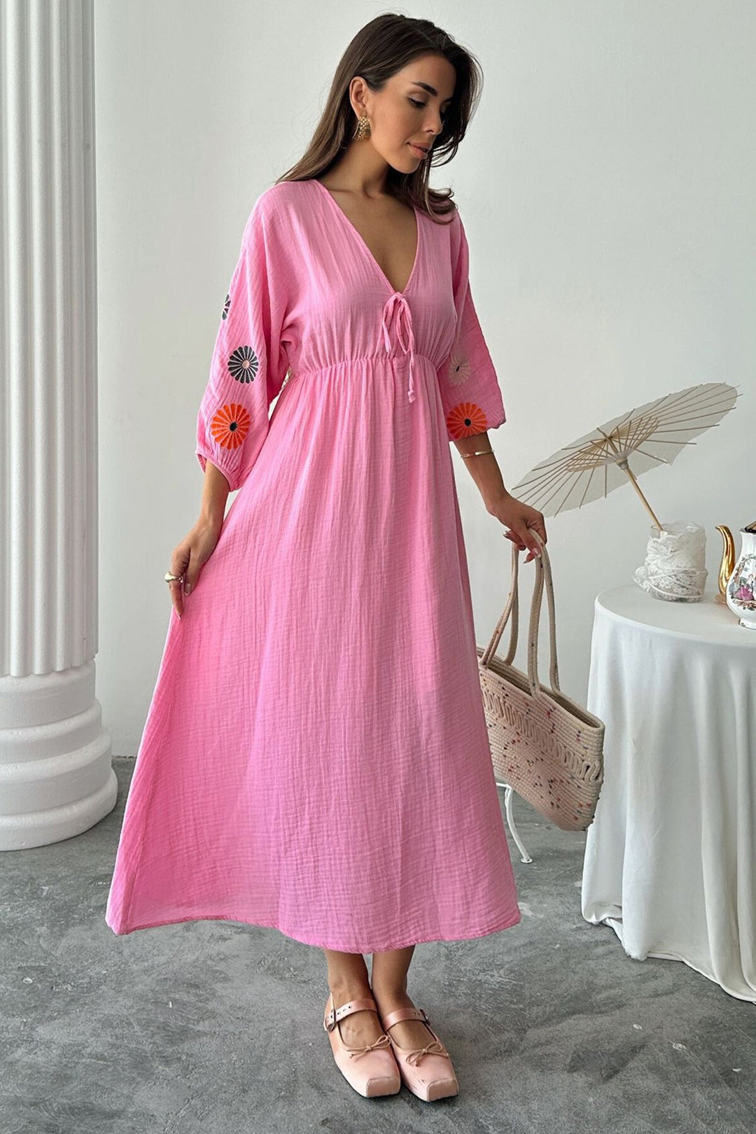 Pembe V Yaka Balon Kol Bağcıklı Astarlı Uzun Elbise - Whangarei