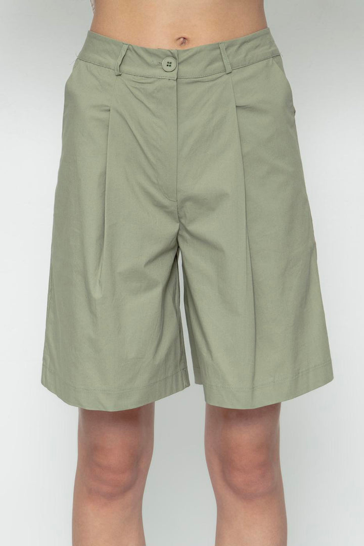 BSL Women Pleated Bermuda Shorts - Chatham