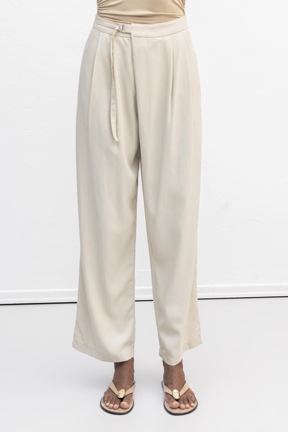 BSL Women Pleated Carrot Trousers - Rheine