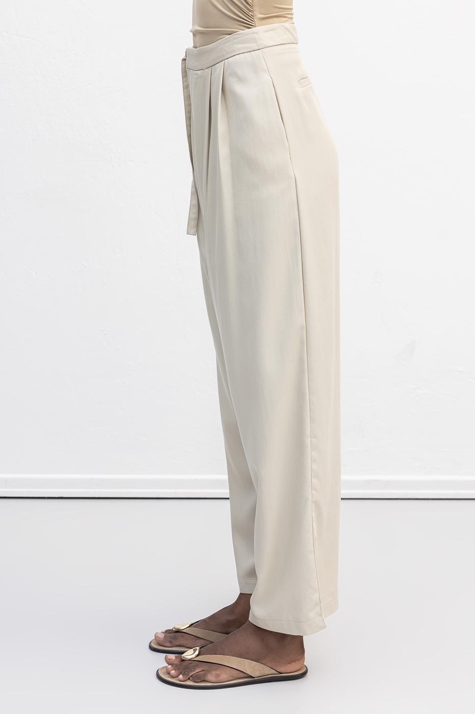 BSL Women Pleated Carrot Trousers - Rheine