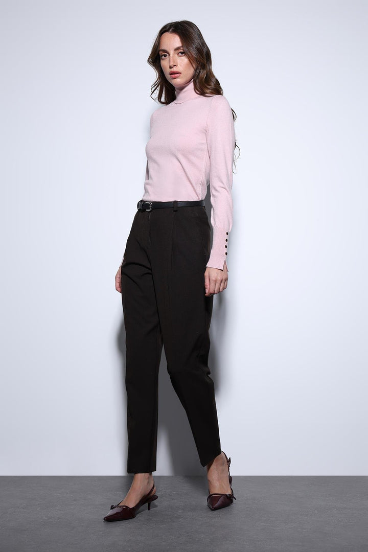 ANT Antioch Powder Turtleneck Sweater - Jilotepec