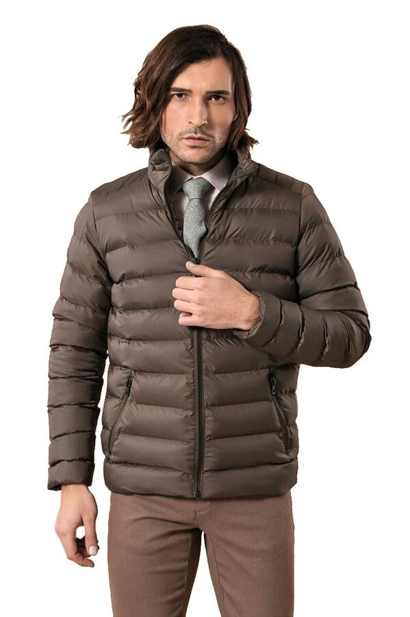 WSS Quilted Standing Collar 2 Pockets Short Khaki Men Down Coat  - Jette