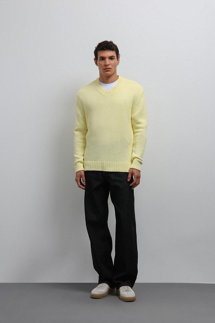 ANT Antioch Yellow Textured V-Neck Men's Sweater - Tepatitlán de Morelos
