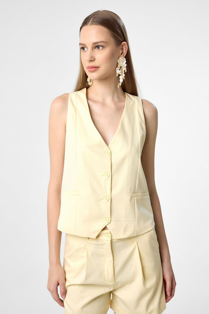 ANT Antioch Yellow Vest-Shorts Women's Set - Riverview