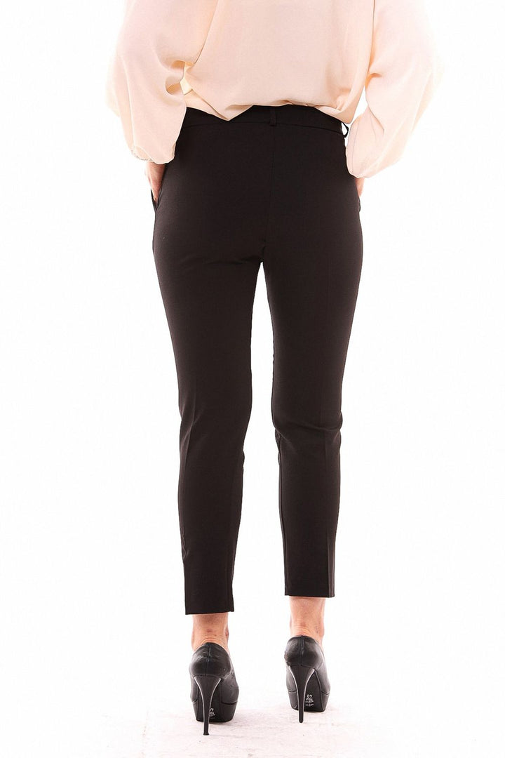 SNS Sense Black Single Pleated Pants - Rubí