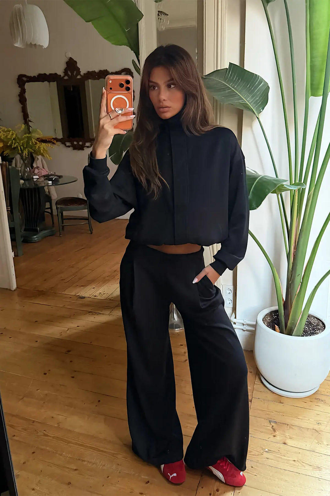 EYY Women Set with Black Pocket-Detail Trousers - Everett