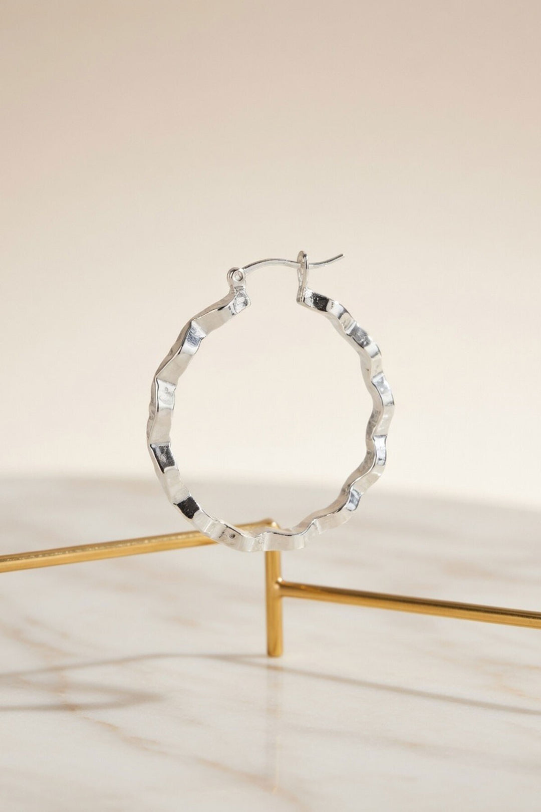 Silver Zigzag Kesim Detaylı Halka Küpe - Doetinchem