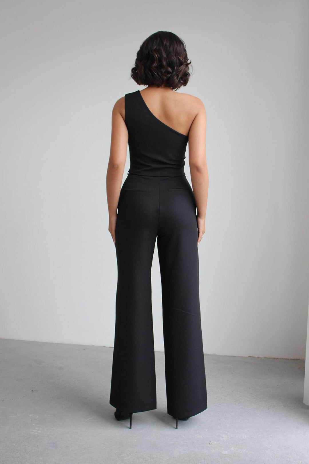 Siyah Aksesuar Detaylı Bluz Ve Pantolon Dokuma Alt Üst Takım BCHN-2526127 - Bayonne