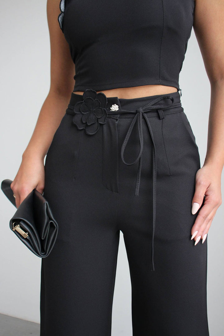 Siyah Aksesuar Detaylı Bluz Ve Pantolon Dokuma Alt Üst Takım BCHN-2526127 - Bayonne