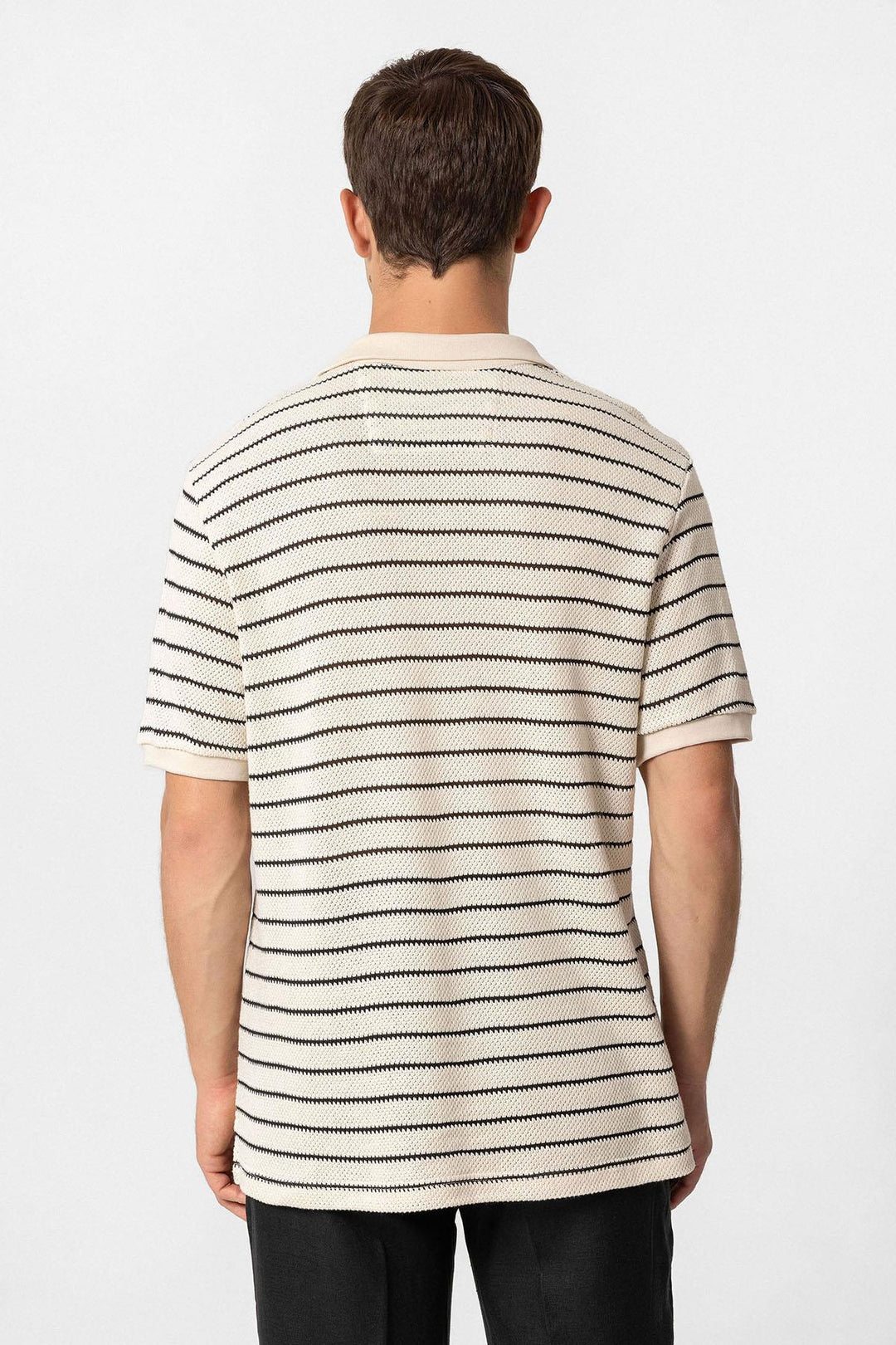 ANT Antioch Siyah Apaş Yaka Çizgili Örme Erkek T-Shirt - Tula de Allende