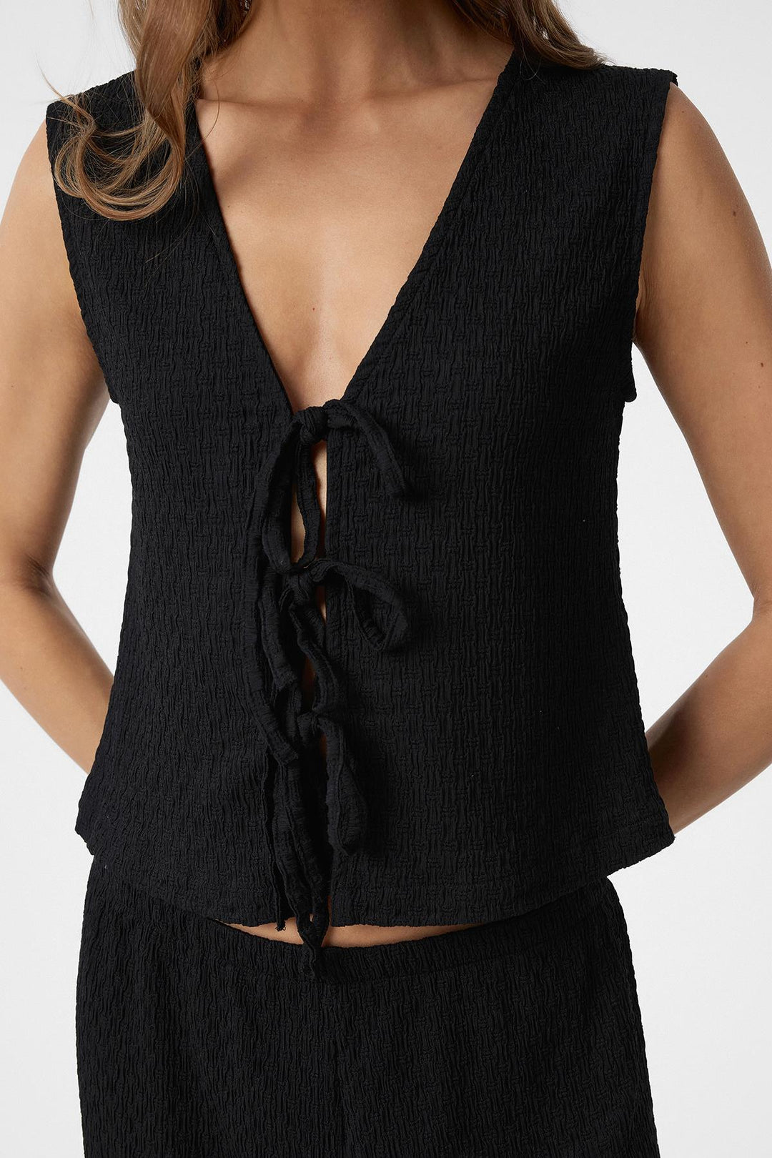 ANT Antioch Black Suit with Detailed Texture for Women - Fort Pierce