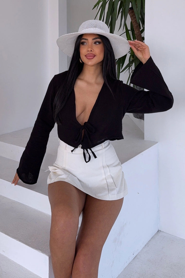 Black Lace-Up Crop Muslin Woven Blouse BCBT-251005 - Piatra Neamţ