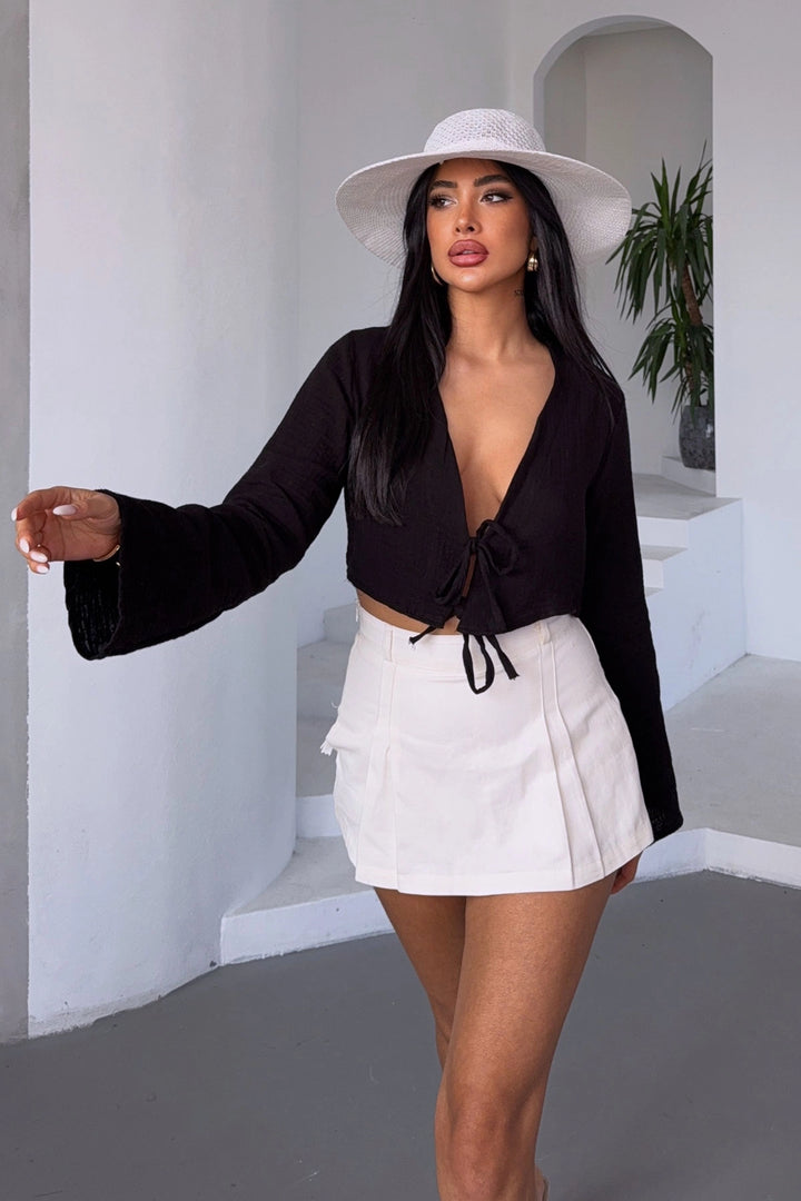 Black Lace-Up Crop Muslin Woven Blouse BCBT-251005 - Piatra Neamţ