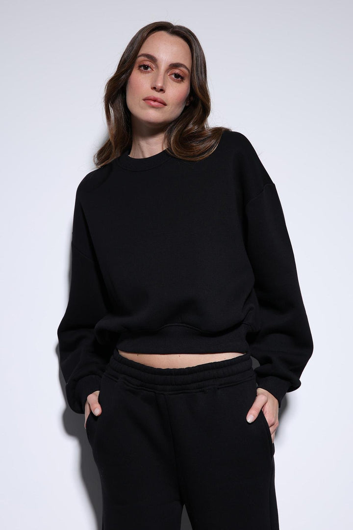 ANT Antioch Black Basic Women's Sweatshirt - Halberstadt