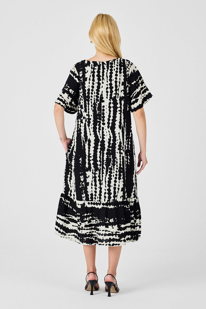 Black Batik Patterned V-Neck Skirt Ruffled Oversized Dress BCVL-254023 - Landau
