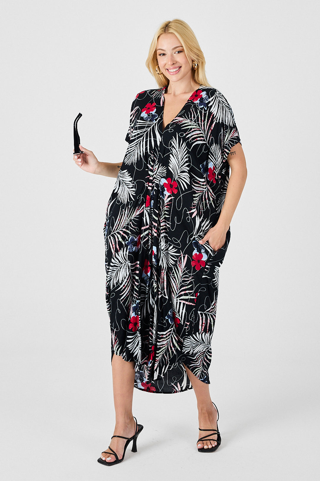 Black and White Patterned V-Neck Loose Fit Kaftan Dress BCVL-254024 - Greece