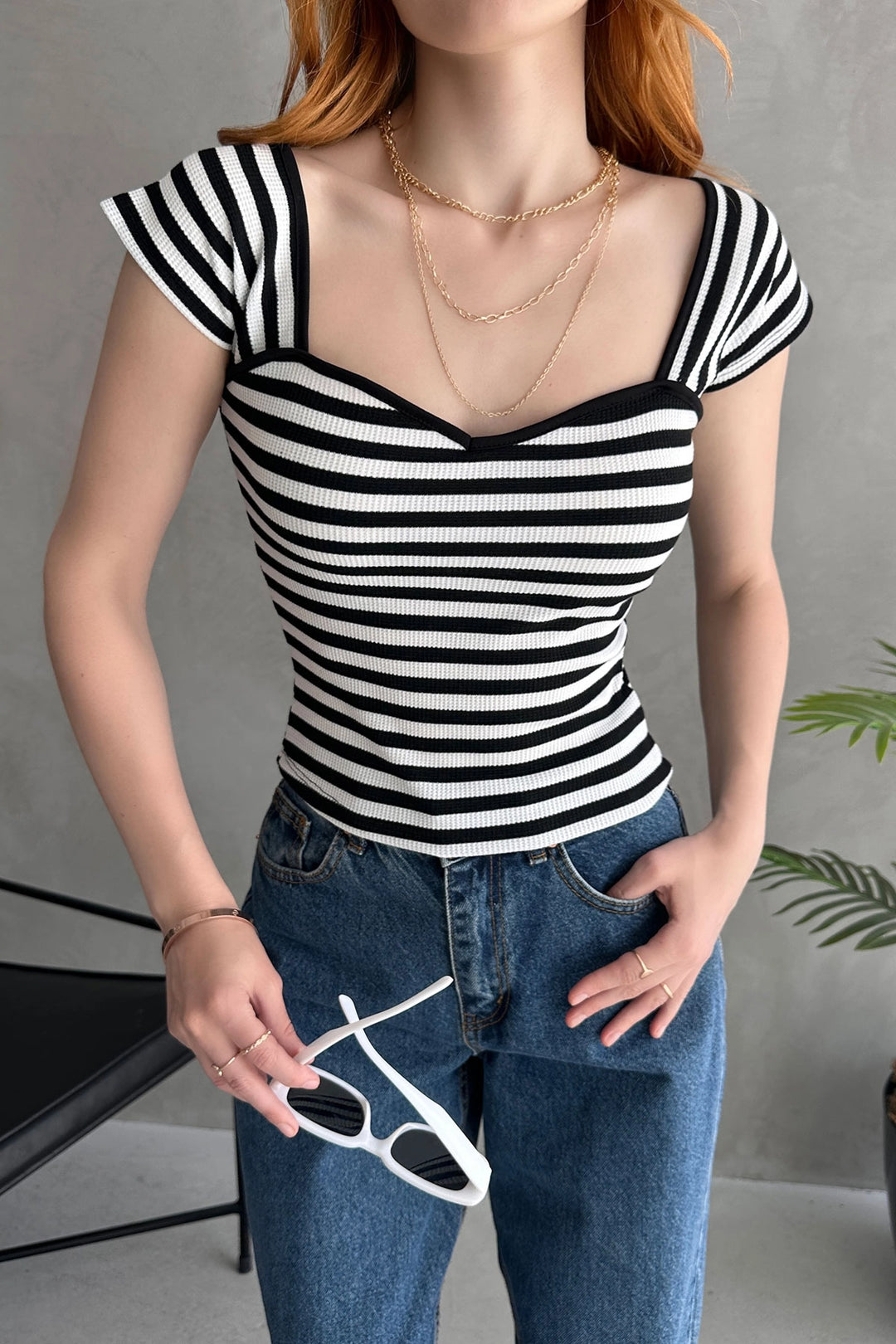 Black and White Heart Collar Back Lace-Up Detailed Crop Blouse BCDF-252208 - Moorpark
