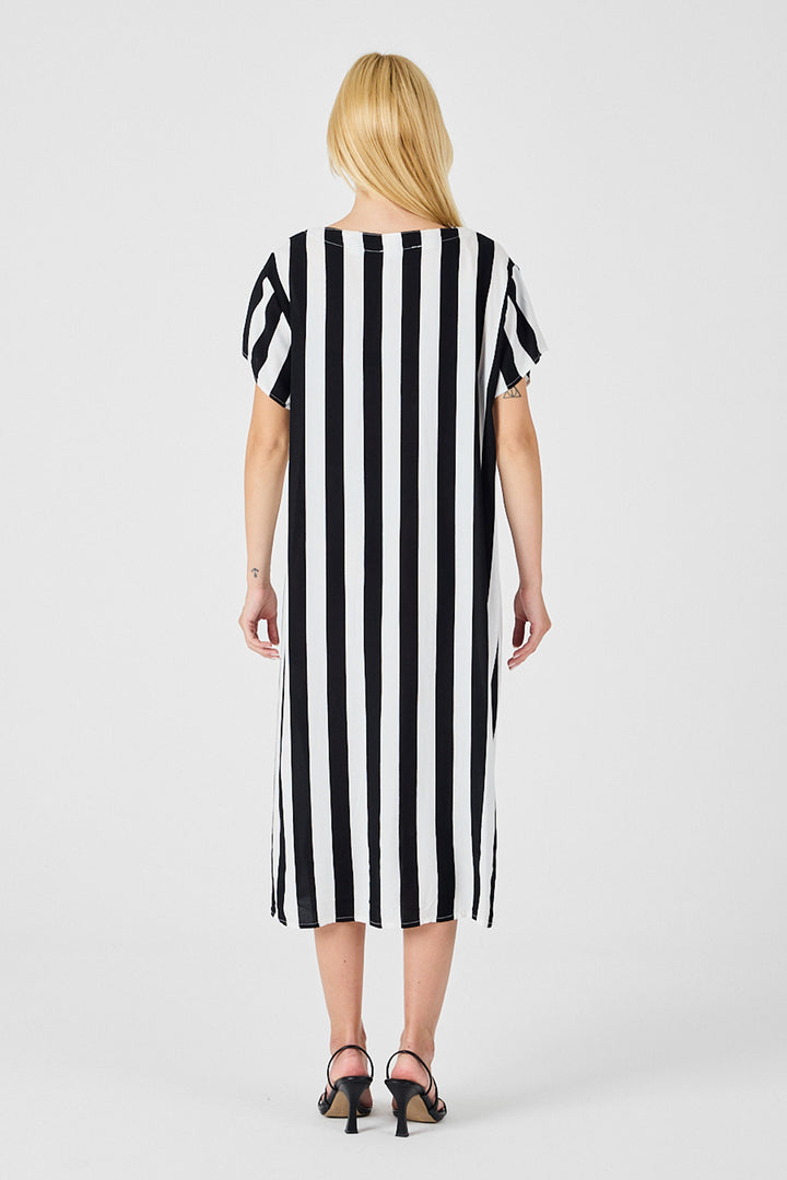 Black and White V-Neck Short Sleeve Loose Fit Dress BCVL-254003 - Berwyn