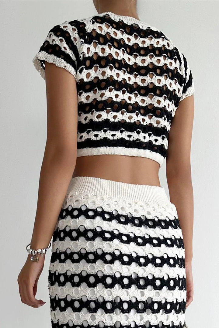 Black Bicycle Collar Striped Front Lace-Up Summer Knit Crop Blouse BC241112 - Fareham