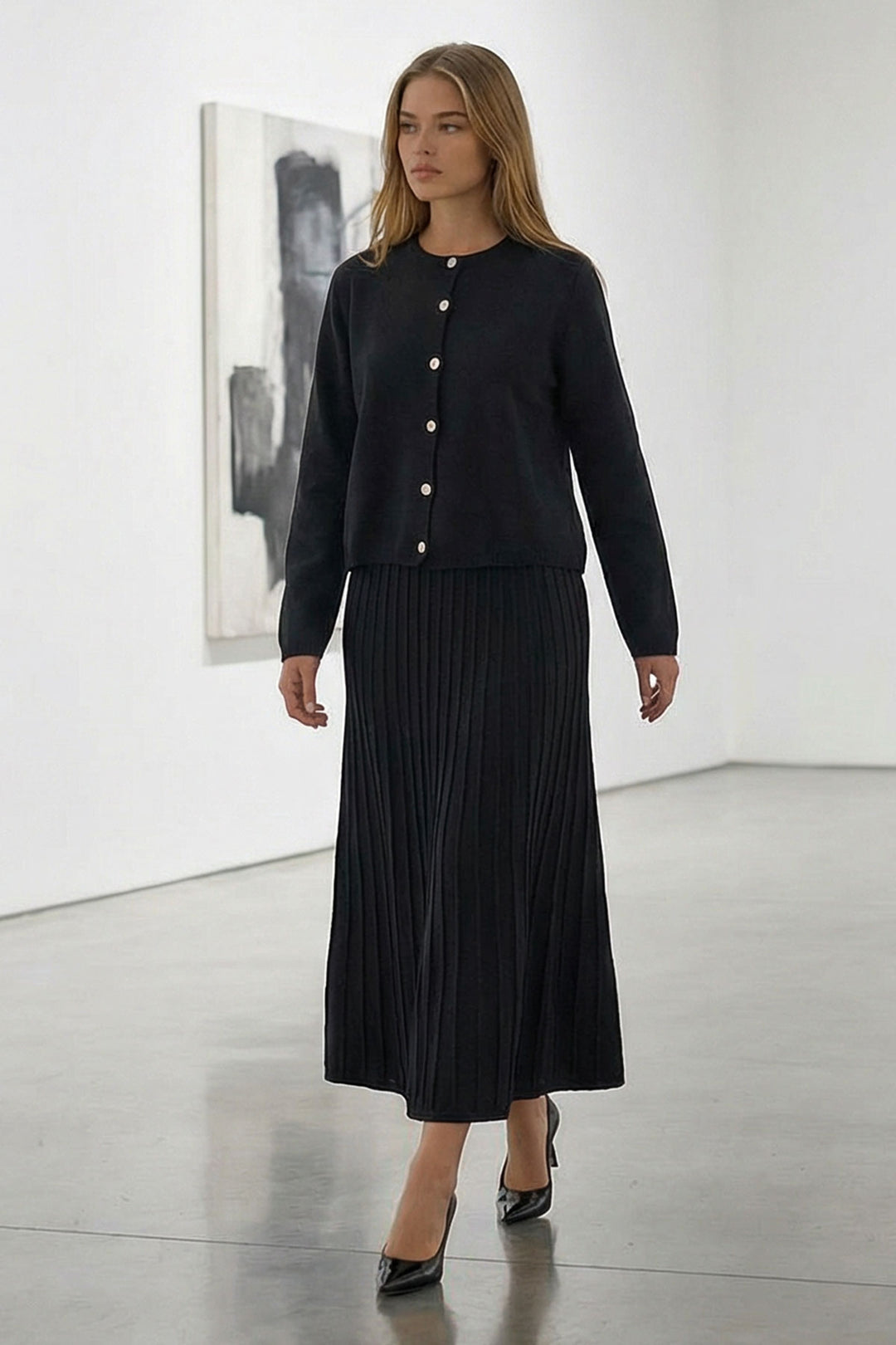 Black Bicycle Collar Buttoned Cardigan and Pleated Midi Skirt Set BCHPK-251252 - Lelystad