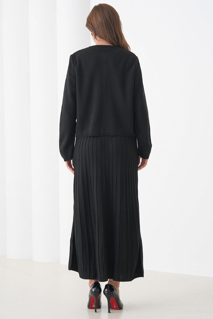Black Bicycle Collar Buttoned Cardigan and Pleated Midi Skirt Set BCHPK-251252 - Lelystad