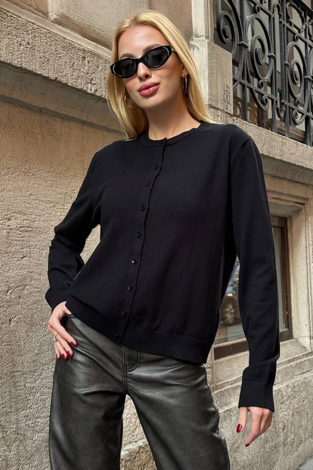 Black Bicycle Collar Buttoned Cardigan BCHZCK-251267 - Gummersbach