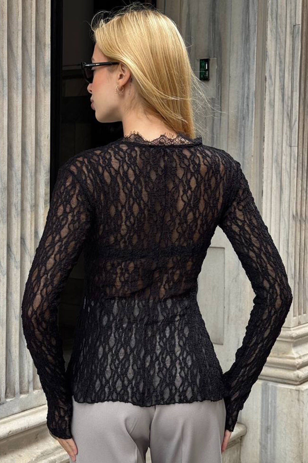 Black Bicycle Collar Pin Detailed Tulle Blouse BCHZCK-251263 - Chaves