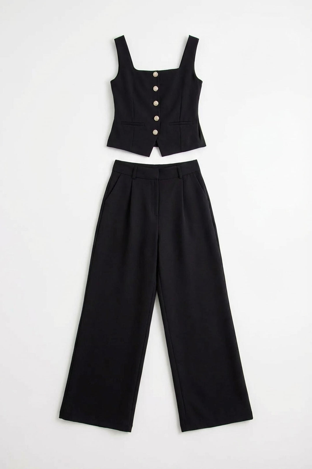 Siyah Brit Detaylı Kare Yaka Crep Bluz Ve Pantolon Alt Üst Takım BCHN-2626844 - Decatur