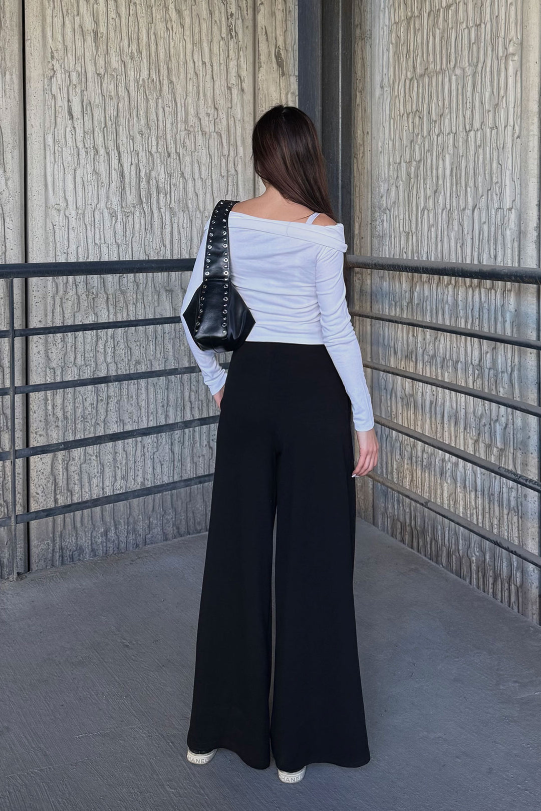 Black Pocketed Spanish Flare Ultra Soft Fabric Trousers BCDF-25P0001 - Jáltipan de Morelos