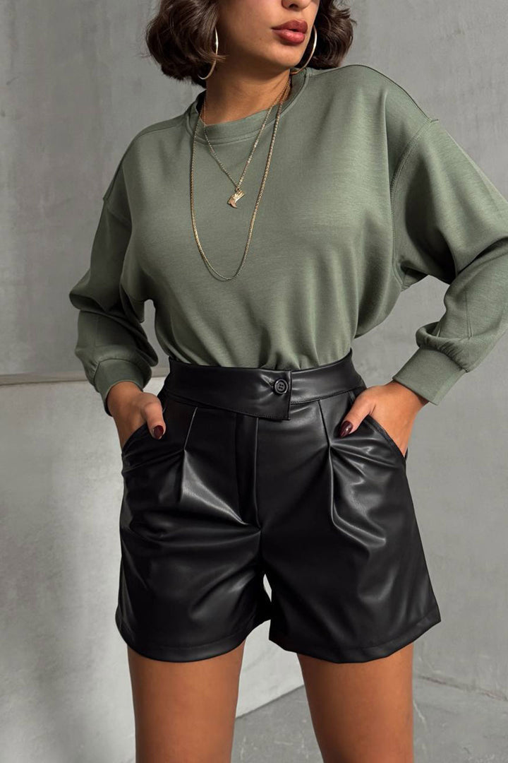 Black Double Pocket Buttoned Faux Leather Shorts BCHN-25W26433 - Alcorcón