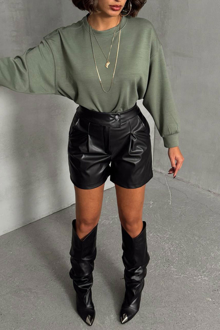 Black Double Pocket Buttoned Faux Leather Shorts BCHN-25W26433 - Alcorcón