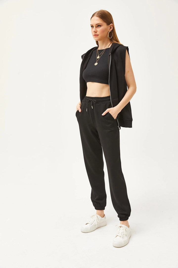Black Double Pocket Soft Textured Modal Cuffed Elastic Jogger Sweatpants BC241146 - Rezé
