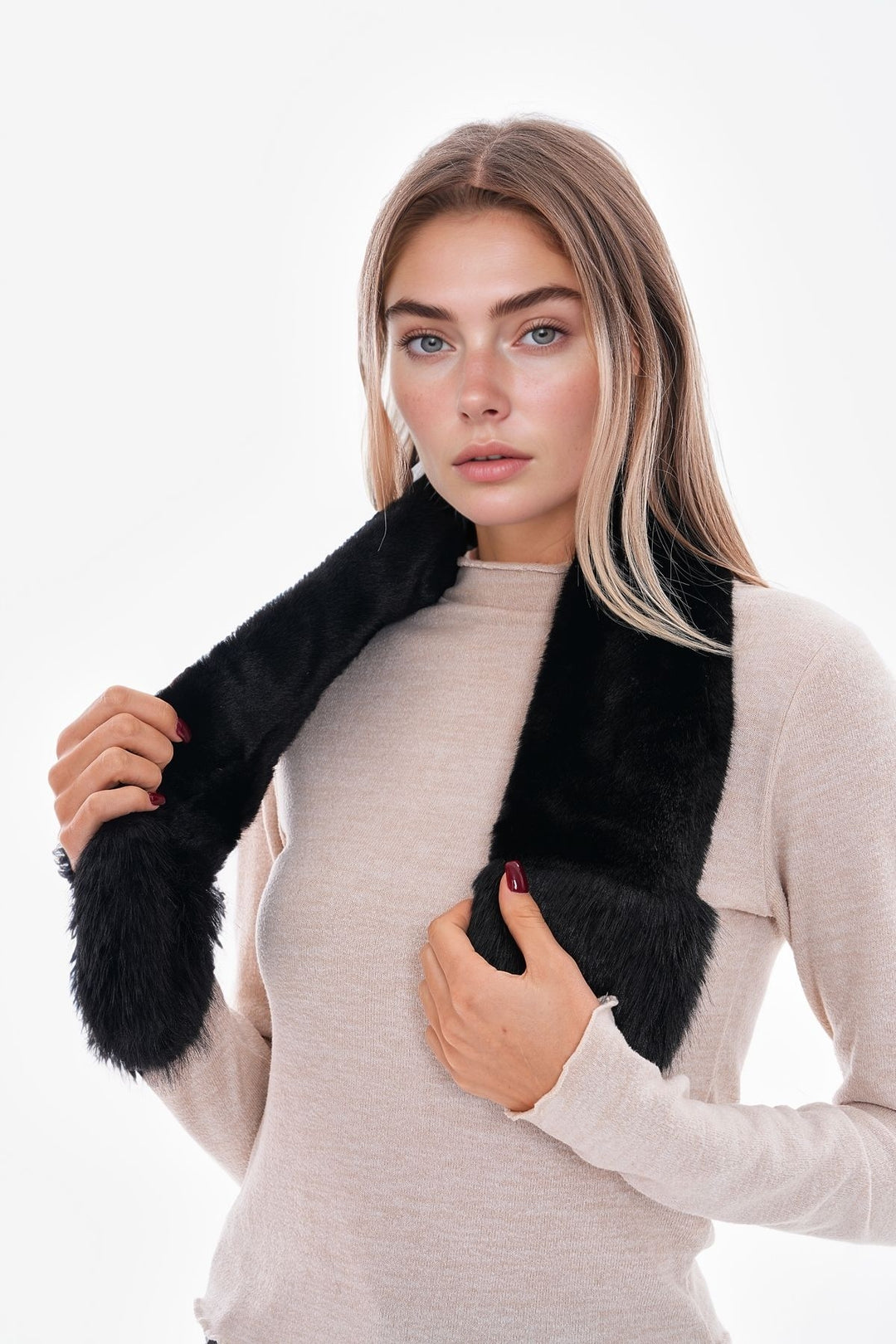 Black Double-Sided Fringed Plush Scarf BCNSV-25WT1019 - Albacete