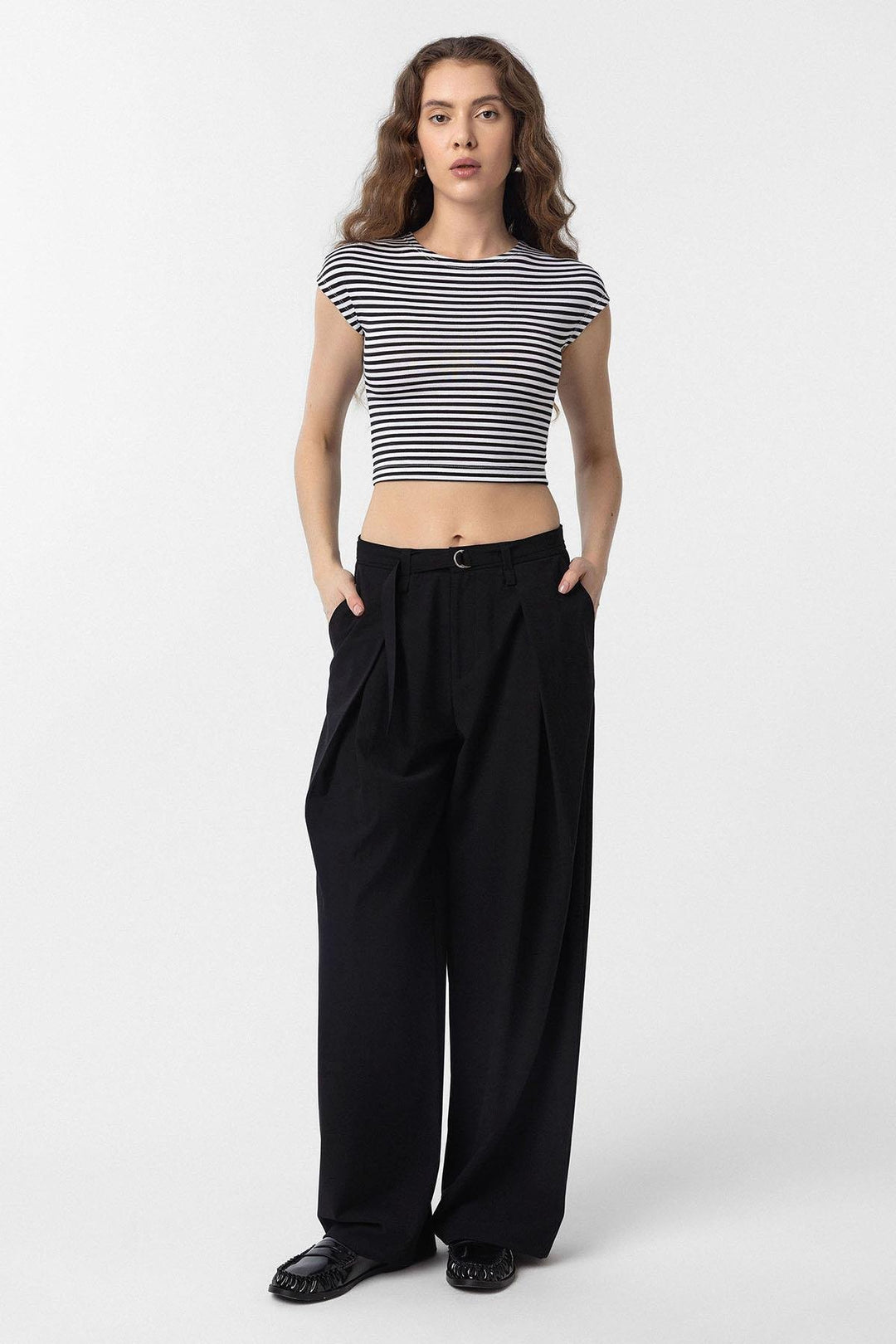 ANT Antioch Siyah Crop Fit Çizgili Kadın T-Shirt - Sievierodonetsk