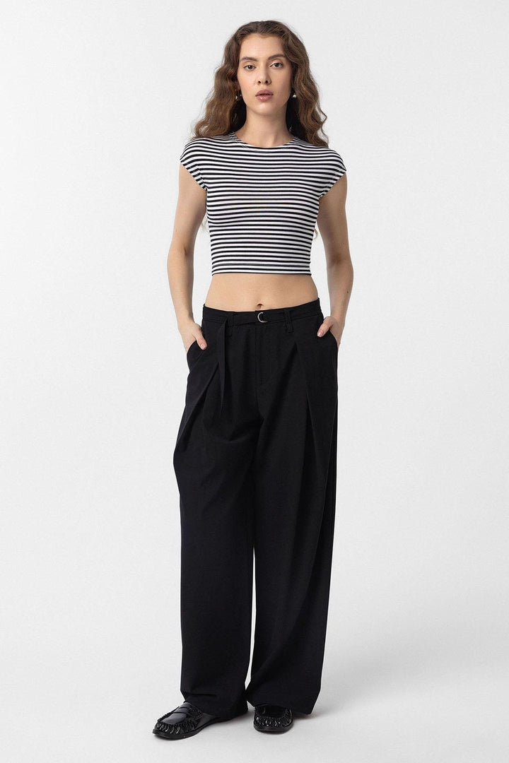 ANT Antioch Siyah Crop Fit Çizgili Kadın T-Shirt - Sievierodonetsk