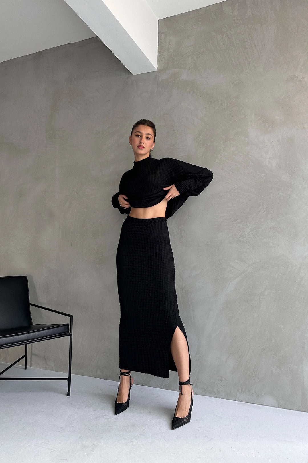 Black Pleated Slit Detailed Skirt and Blouse 2 Piece Set BCDF-242121 - Derry