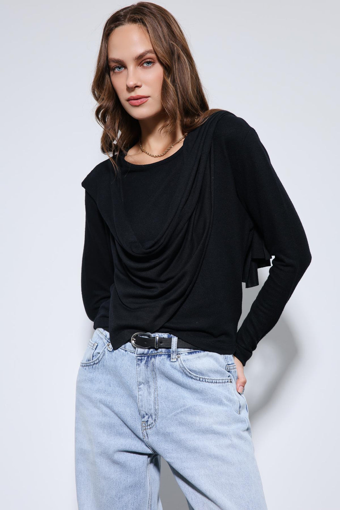 ANT Antioch Siyah Drapeli Şal Detaylı Top - Edmonds