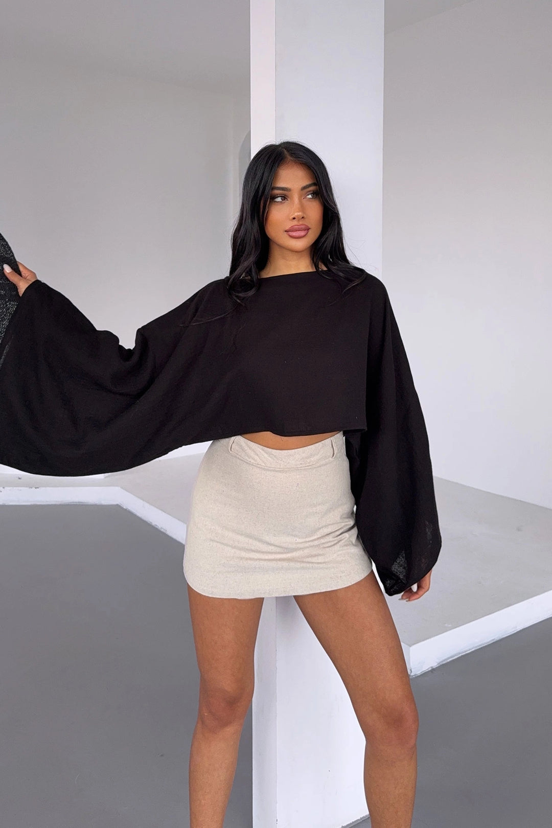 Black Wide Neck Batwing Sleeve Muslin Fabric Linen Blouse BCBT-251003 - Arles