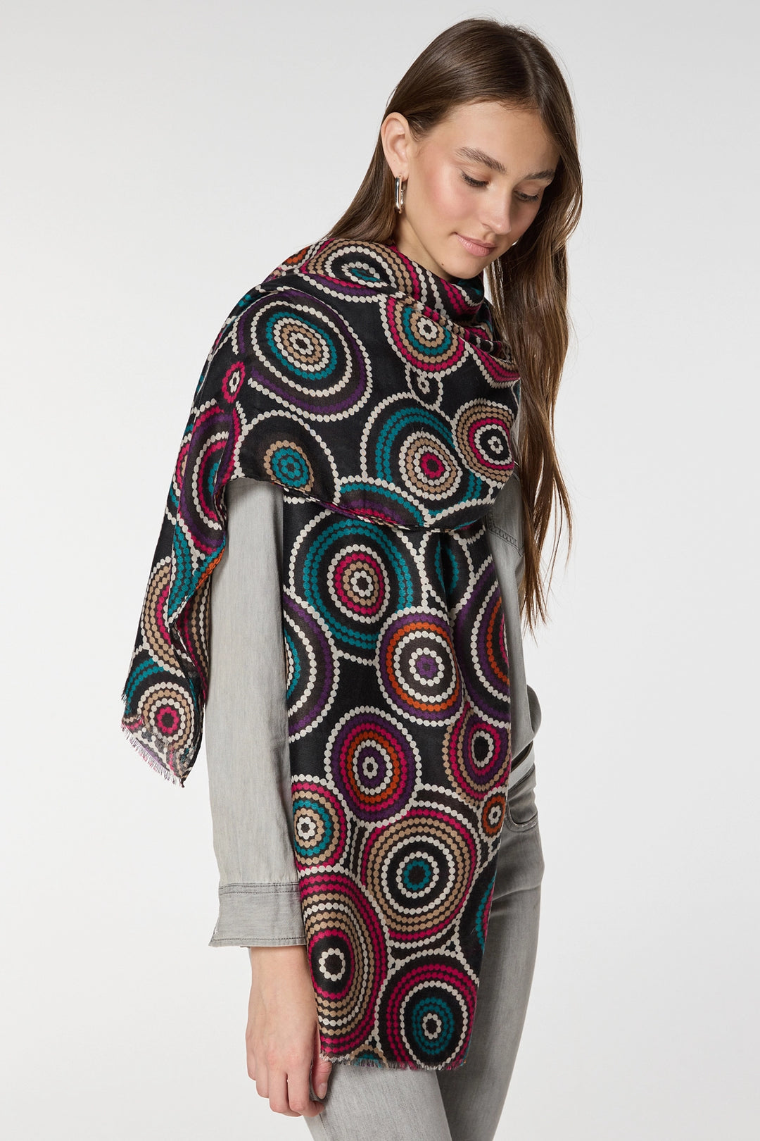 Black Circle Patterned Shawl BCNSV-2515057 - Wesel