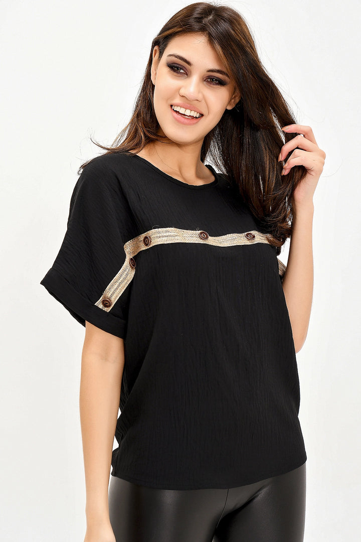 Black Straw Button Detailed Loose Blouse BCBSK-25700-2851 - Famalicão
