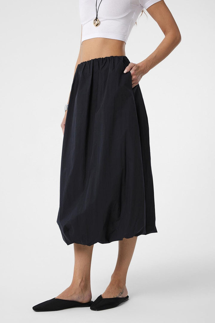 ANT Antioch Black Woman Balloon Midi Skirt - Cunduacán