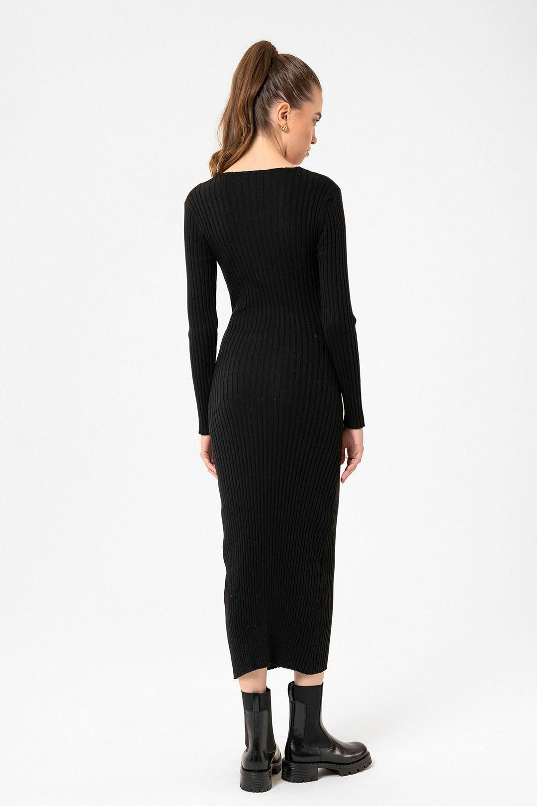 ANT Antioch Black Woman Threaded Midi Knit Dress - Shawinigan