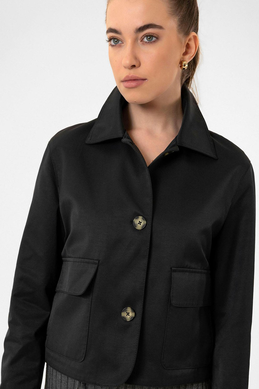ANT Antioch Black Women's Seasonal Thin Short Jacket - Battle Creek