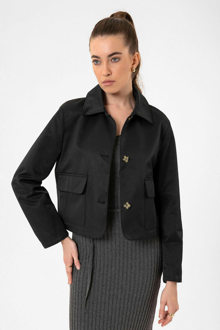 ANT Antioch Black Women's Seasonal Thin Short Jacket - Battle Creek
