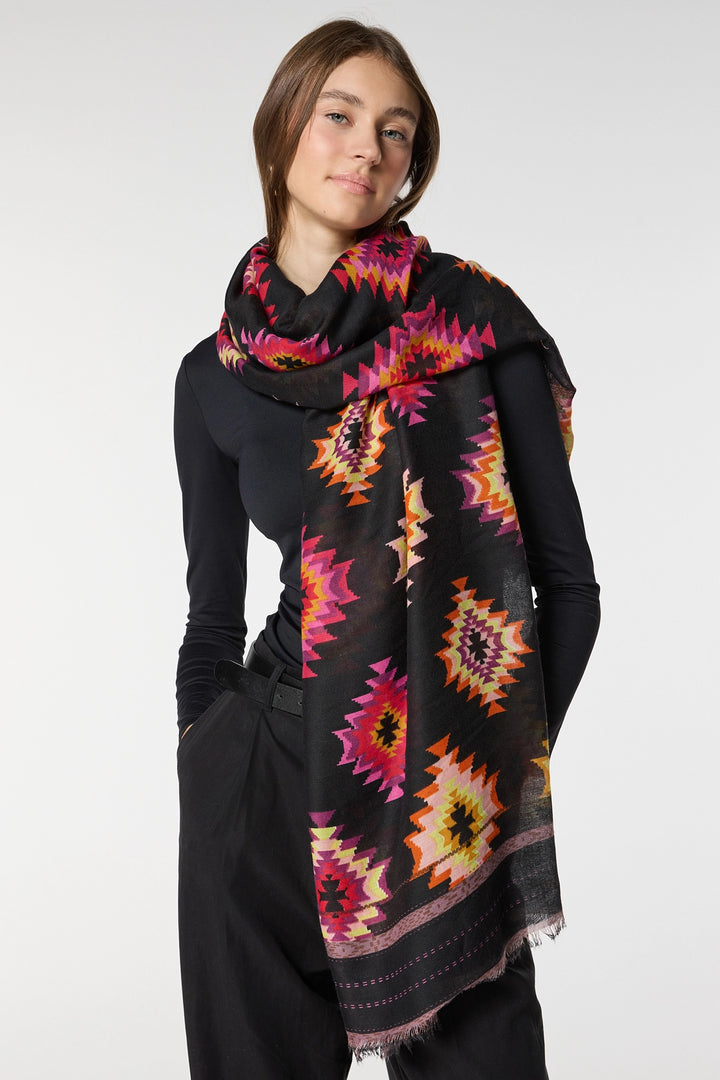 Black Square Patterned Shawl BCNSV-2515114 - Sfântu-Gheorghe
