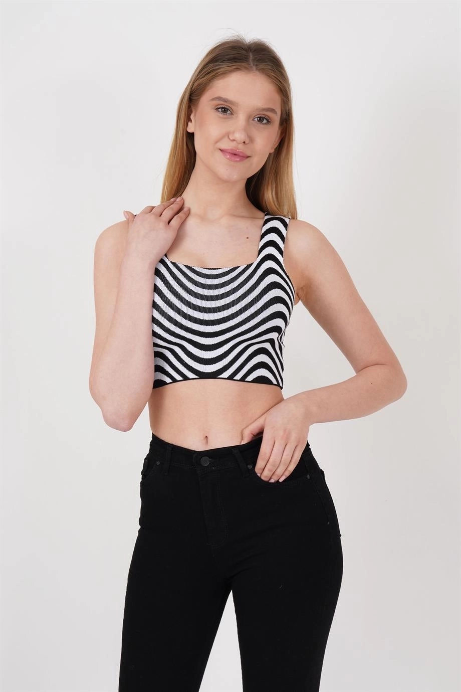 Black Square Neck Patterned Knit Blouse CO-2523256429 - Puteaux