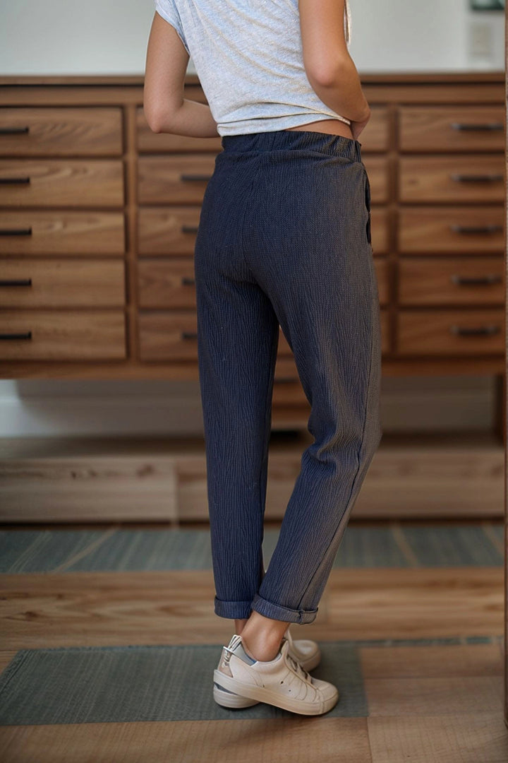 Black Textured Elastic Waist Pocketed Pants BCBSK-25700-3273 - Moita